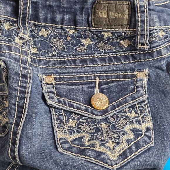 ZCO Girls Jeans Size 8 Bootcut Embroidered Pockets Stretch Denim - Picture 9 of 10